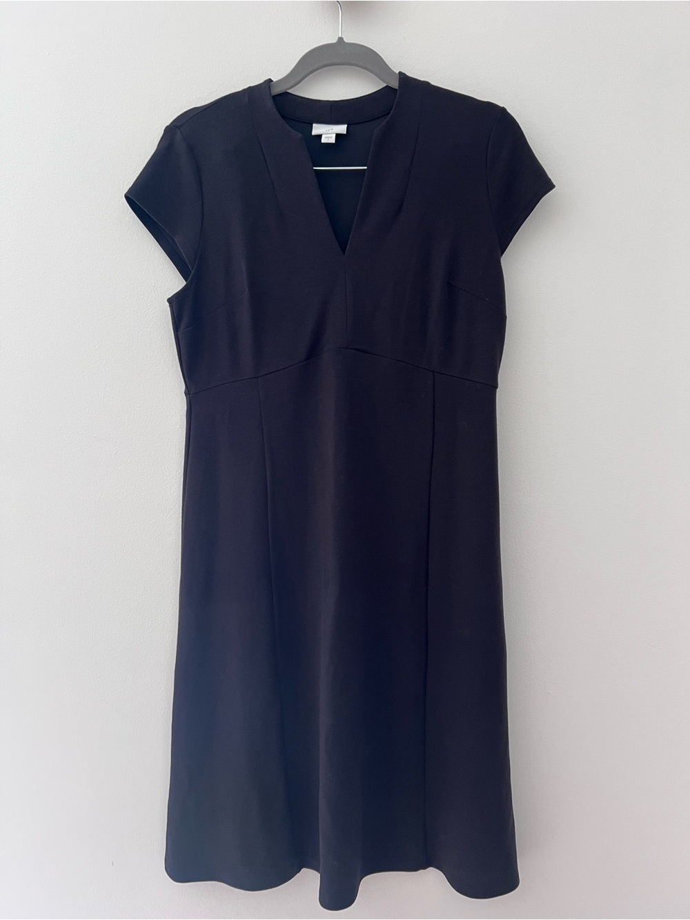 J Jill Black V-Neck Cap Sleeve Midi Dress